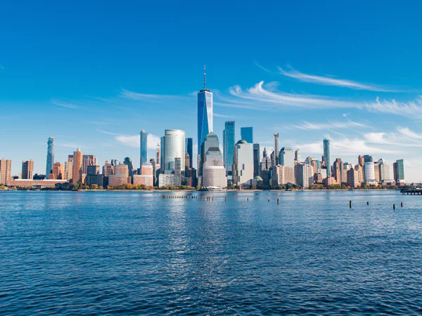 New York’s skyline on a cloudless day