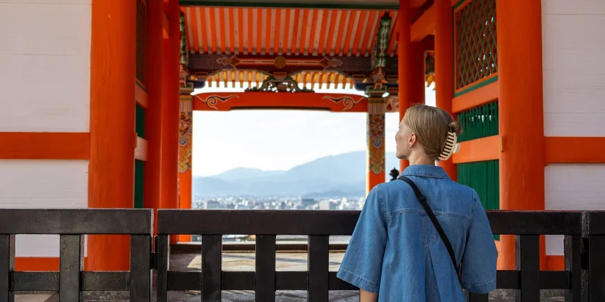 Iida from TourCompass visits Kiyomizu-dera in Kyoto