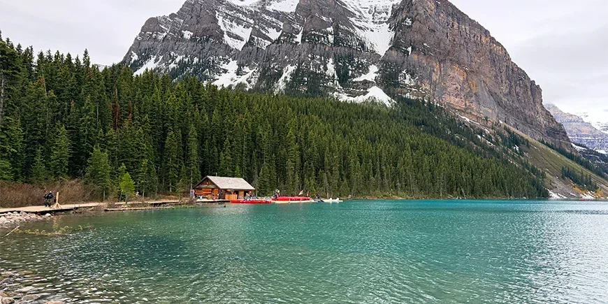 House in a beautiful location by a lake in western Canada