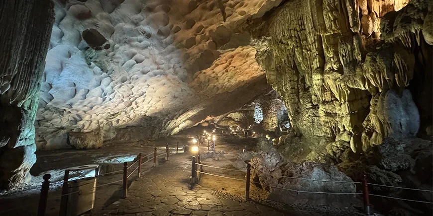 Sung Sot Cave