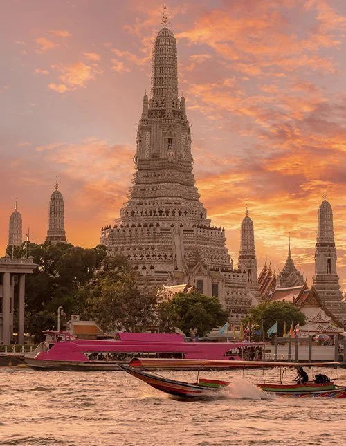 The most beautiful Viewpoint Wat Arun in Bangkok, Thailand